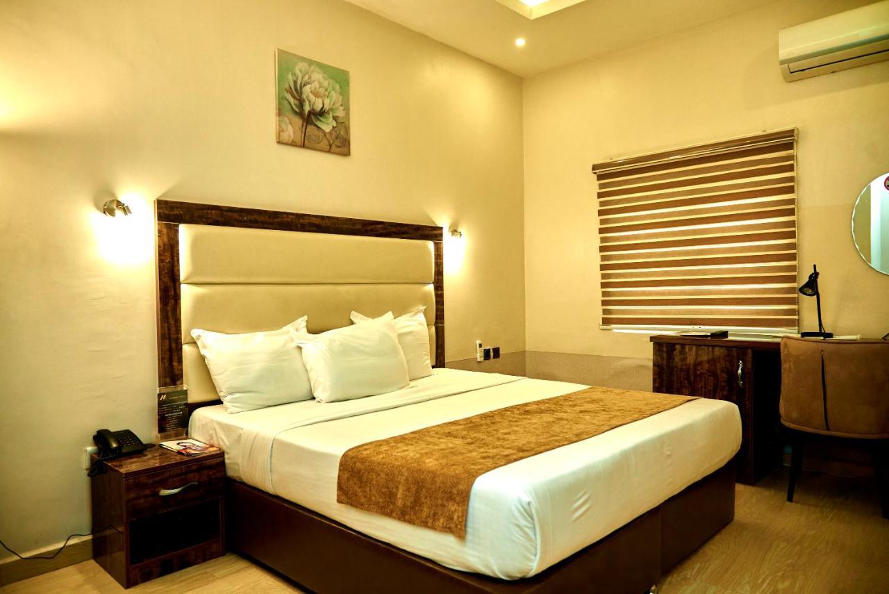 Mayfair Hotel Maitama Abuja Exterior photo