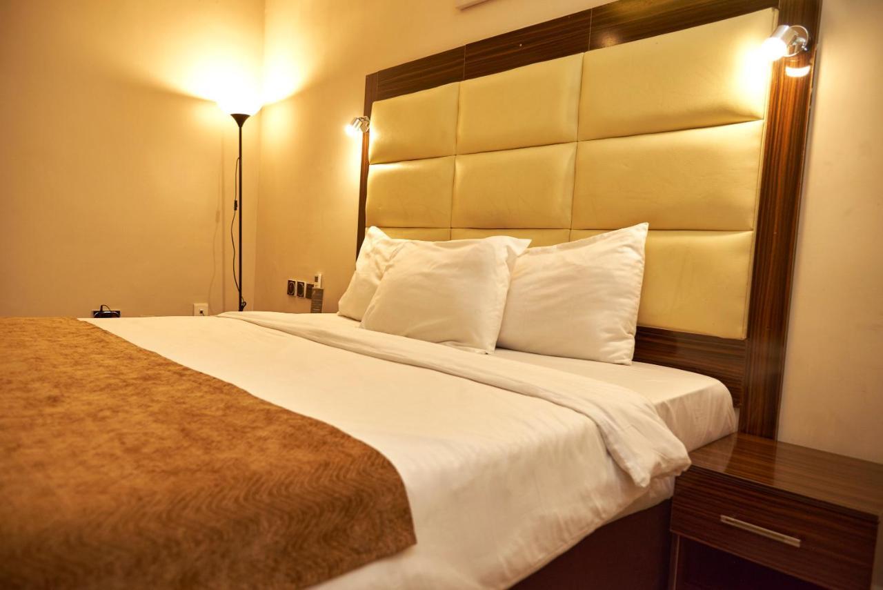 Mayfair Hotel Maitama Abuja Exterior photo
