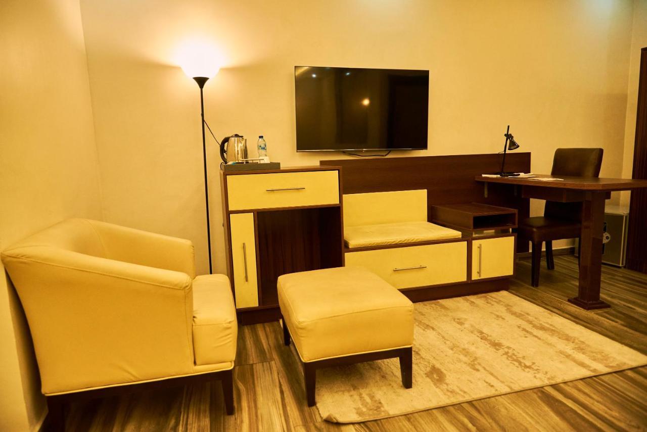 Mayfair Hotel Maitama Abuja Exterior photo